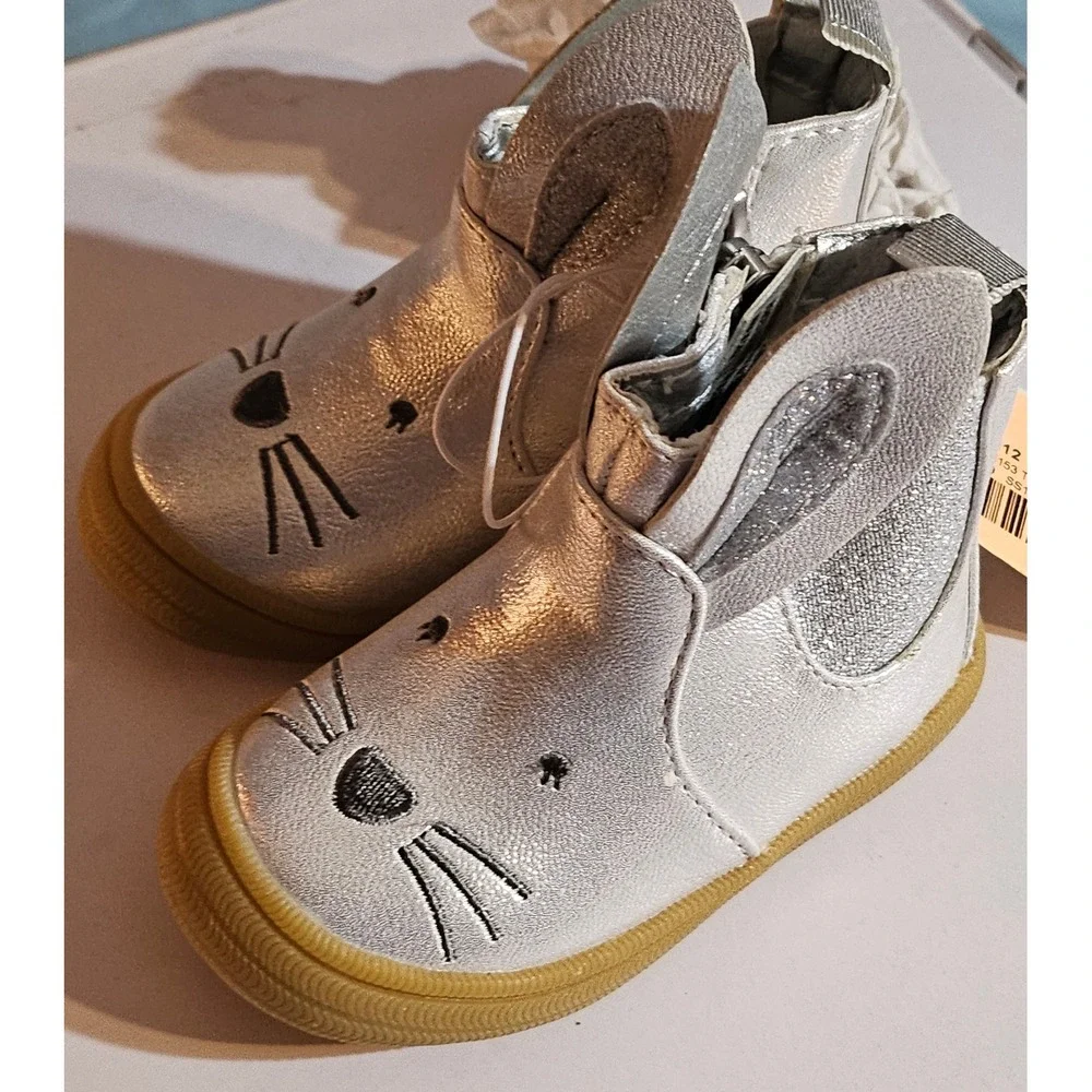 Kids Silver‎ Bunny Rabbit Boots Size 4 with Zipper Side Glitter Accents